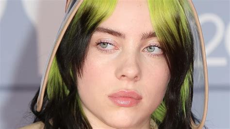 billie desnuda|Billie Eilish se desnuda ante su público para protestar sobre las ...